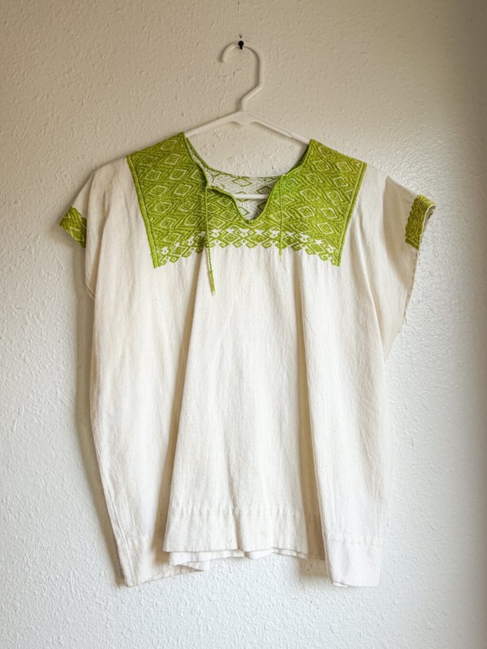 Vintage Traditional Mexican Hand-Embroidered Peasant Top